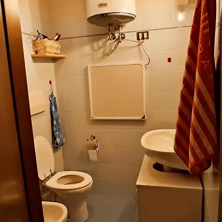 Eli House * Catabbio